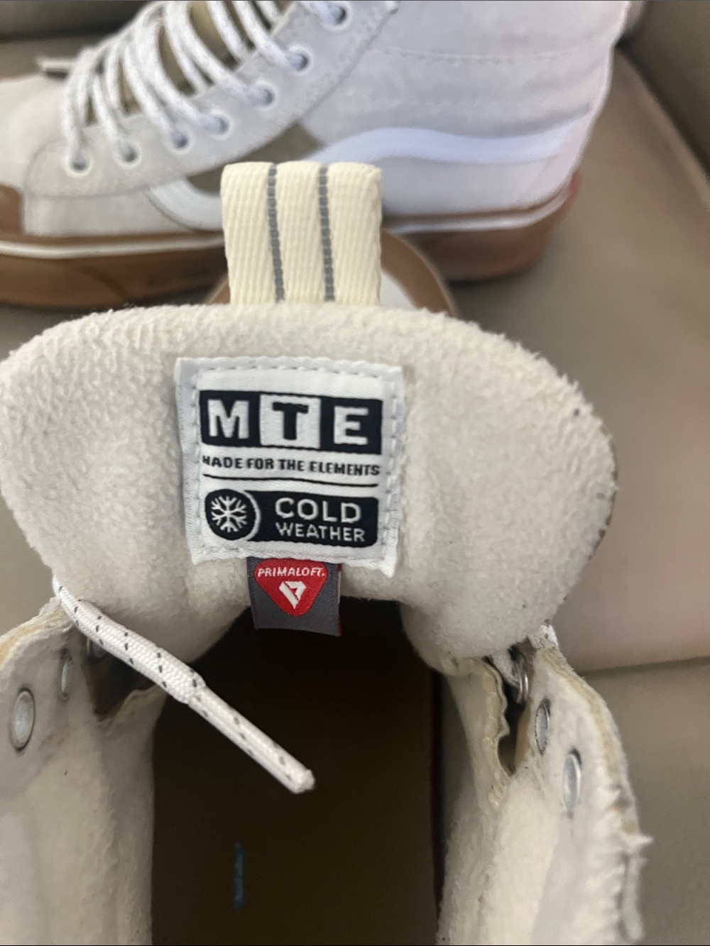 Vans MTE Sk8-Hi Waterproof Insulated Shoe (B1) Size 5.5 - Picture 5 of 15